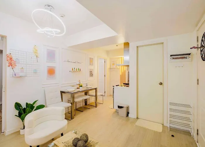 Staycation At Long Apartment *